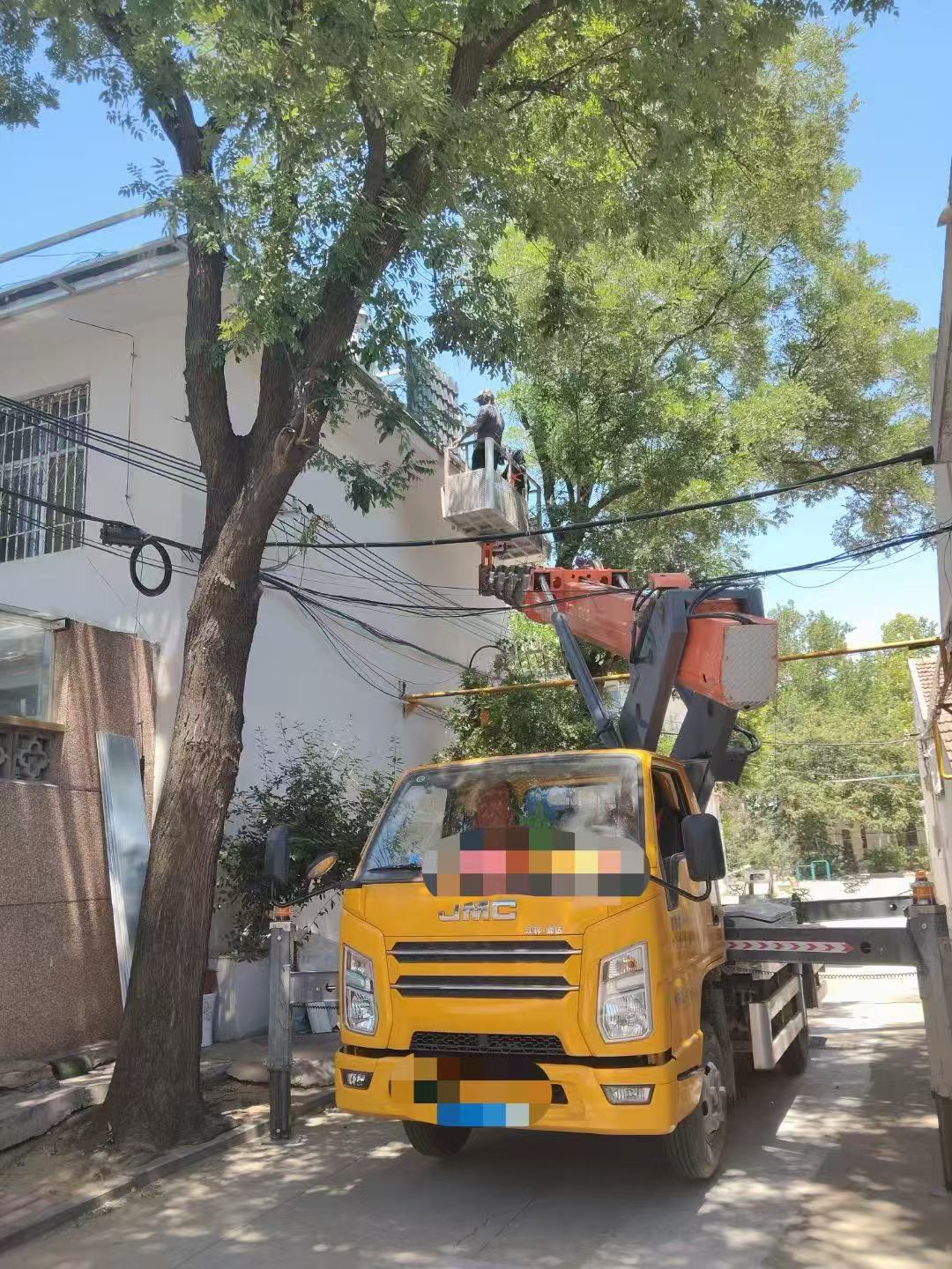 宁化县高空作业车能吊装重物吗？最大承载多少公斤？